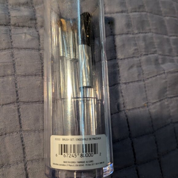 4 Piece Makeup Brush Set - Picture 2 of 2